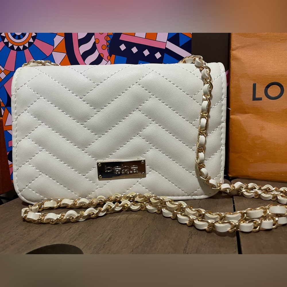 BEBE white/gold chain crossbody